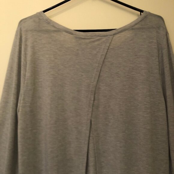 GAP Fit long sleeve open back tunic sz S - Picture 5 of 6